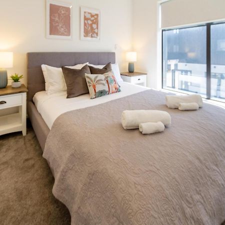 Two Bedroom, Two Bathroom Urban Oasis Крайстчърч Екстериор снимка