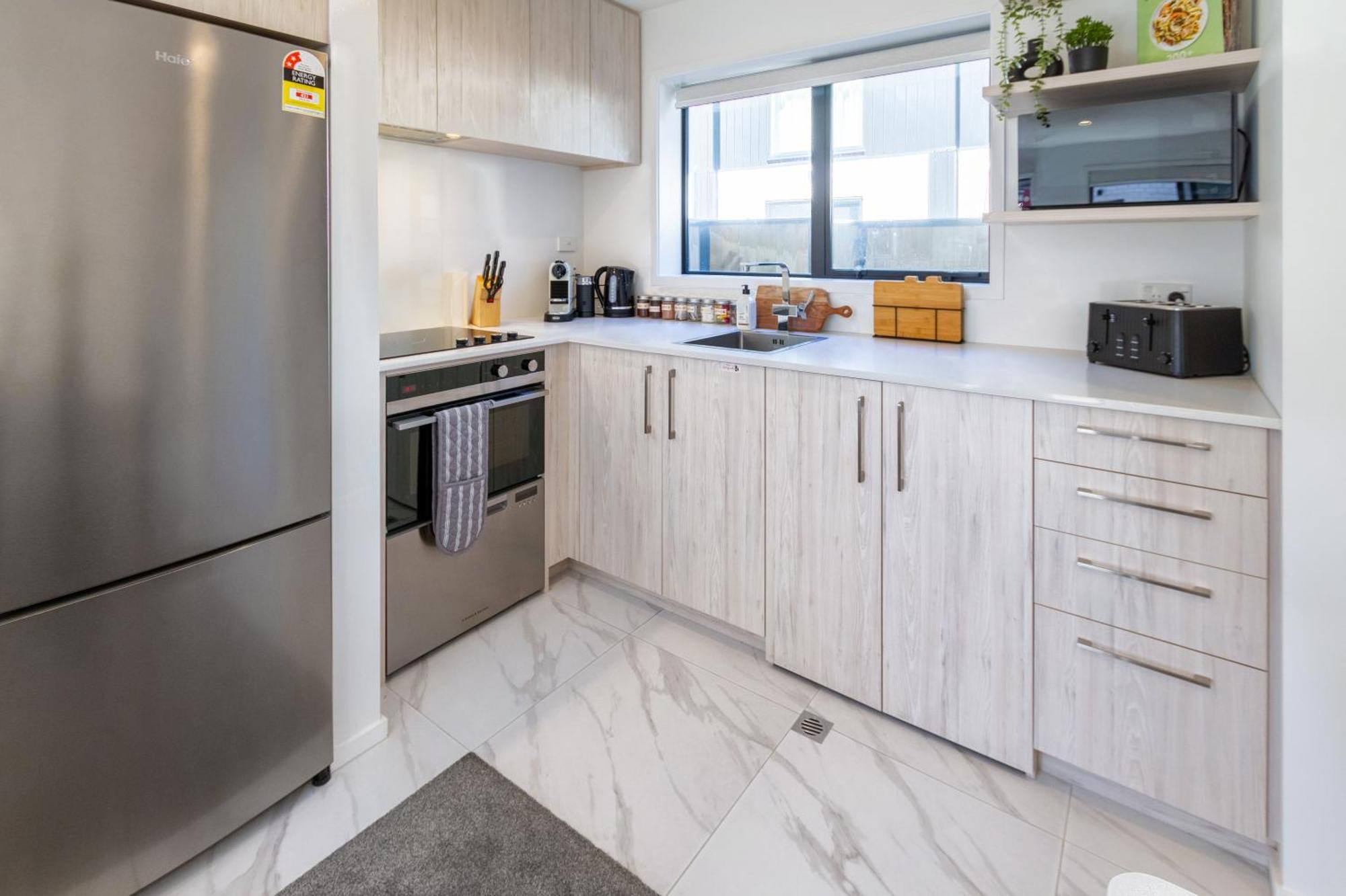 Two Bedroom, Two Bathroom Urban Oasis Крайстчърч Екстериор снимка